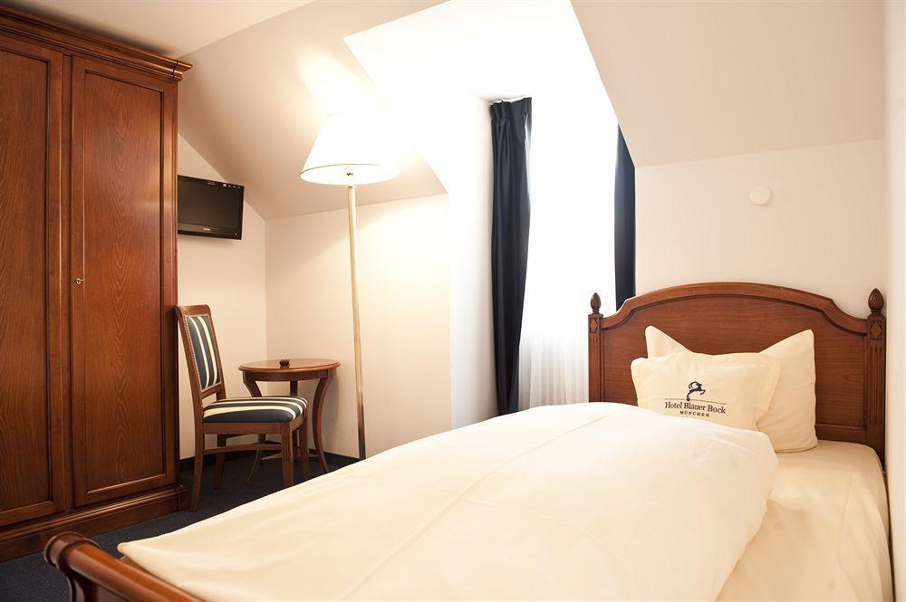Hotel Blauer Bock Munchen Bagian luar foto